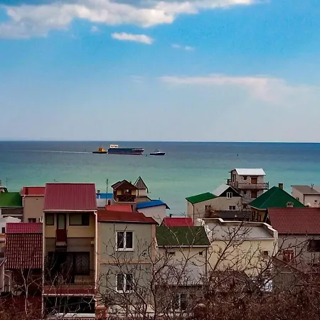 Tatil Evi дом в 300 метров от моря,участок,вид на море. Odessa