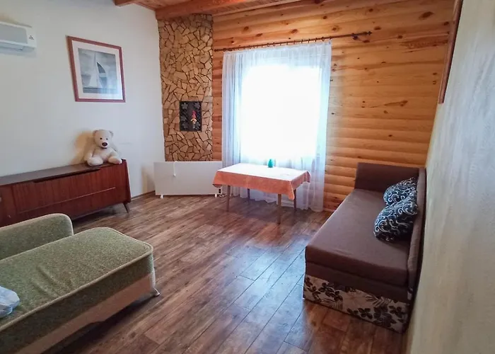 дом в 300 метров от моря,участок,вид на море. Vakantiehuis