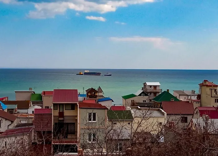 Ferienhaus дом в 300 метров от моря,участок,вид на море. Odessa